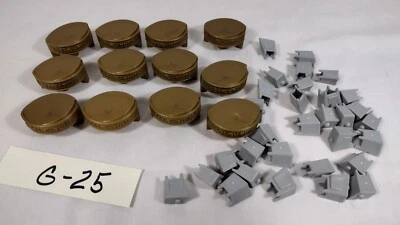 (25) Vtg Original LOONEY TUNES MONOPOLY TV Sets & Theaters Parts Only - Image 1 of 4