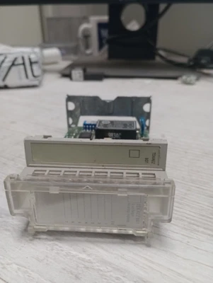 Modicon TSXAEZ - analog input module - Bild 1 von 4