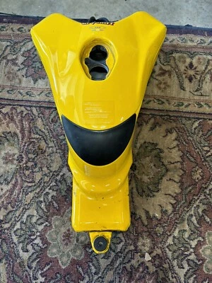 Ducati 999 2003 tanque de combustible Foto 1 de 4