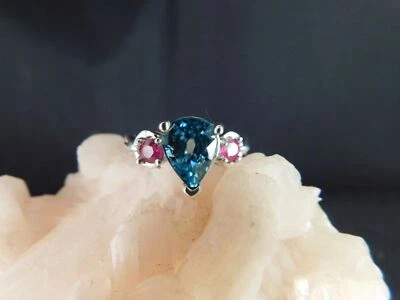 Anel de prata esterlina de três pedras 2,86 ct. azul cambojano zircão e rubi - Imagem 1 de 4