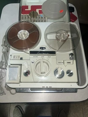 Grabadora de cinta magnética carrete a carrete tubo estéreo Revere/3M T-2200 vintage (1960) Foto 1 de 4