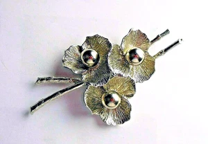 Vintage Amerique Silver Metal Pin Brooch Flower Blossoms w/ Branches - Imagen 1 de 2