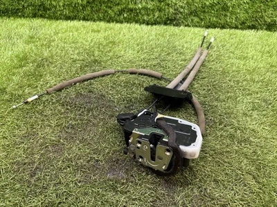 Actuador de cerradura de puerta delantero derecho Infiniti M35h M37 M56 Q70 2011-2019 82502-1pm0A Foto 1 de 4