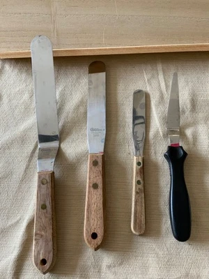 4 - Wilton Mango de Madera Acero Inoxidable Pastel Glaseado Espátula Utensilio de Cocina Foto 1 de 4