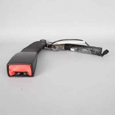 2014-2016 BMW 528i 535i 550i 740i 750i Right Front Seat Belt Buckle OEM Used — 第 1/4 张图片