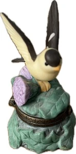 PHB American Goldfinch Hinged Miniature Collectors Porcelain Bird Trinket Box - Picture 1 of 7