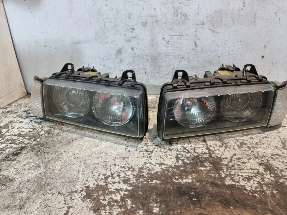 Par de faros derecho O/S izquierdo bmw serie 3 e36 n/s 1998 63,12-8353591 0301087651 Foto 1 de 4