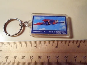 Schlüsselanhänger Superman Metropolis Illinois Kunststoff Schlüsselring 1991 DC Comics Lucite - Bild 1 von 5