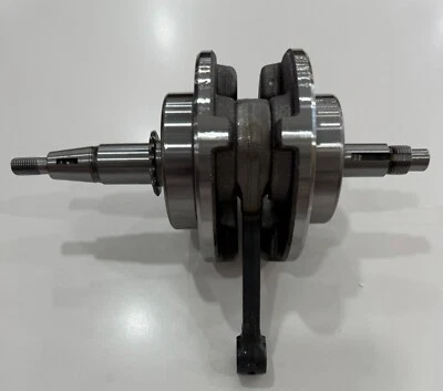 CIGUEÑAL DE SUZUKI GN125 - Imagem 1 de 4