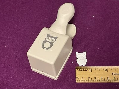 "Perforadora de papel Martha Stewart BÚHO EN RELIEVE, 1 1/8"" X 3/4""" Foto 1 de 3