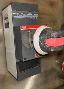 ABB SACE S4 S4H-D Molded Case Switch 3-Pole 250A 600Vac - Picture 1 of 5