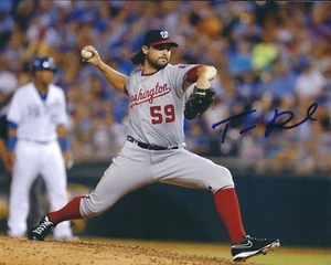 Signed  8x10 TANNER ROARK  Washington Nationals Photo - COA - Picture 1 of 1
