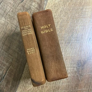 Science and Health with Key to the Scriptures & Holy Bible Mini 1920’s - Bild 1 von 24
