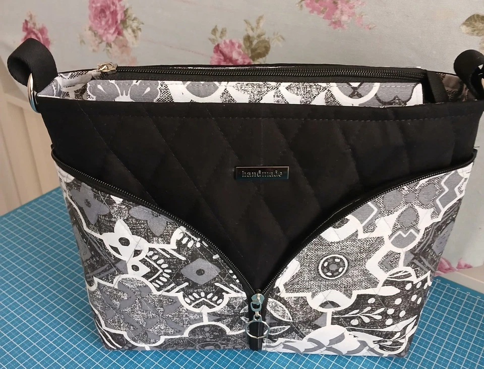 Selbstgenähte Tasche Umhängetasche Handtasche Handmade Schultertasche  neu - Bild 1 von 1