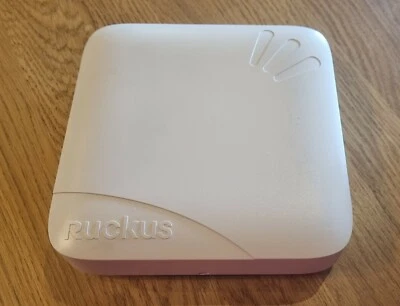Ruckus ZoneFlex 7982 Dual-Band 3x3:3 802.11n Smart Wi-Fi Access Point - Image 1 of 4
