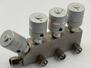 Fujikin L.No ANSVE000 C.No 079796 Type N.C. 0.34-0.6 MPa Four Valves on Manifold - Picture 1 of 14