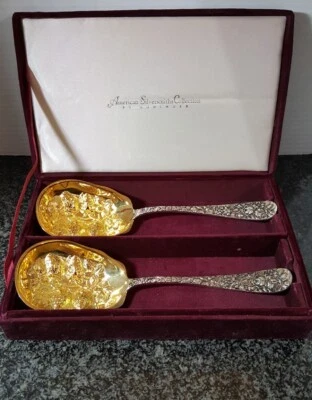 GODINGER SILVER ART CO BERRY SERVING SPOONS SET OF 2 SILVER & GOLD ORIG CASE-EUC - Image 1 of 4