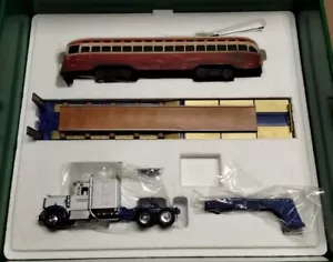 Corgi US24903 ~ Kenworth W925 PCC Streetcar on 5-Axle Lowboy 1:50 Scale Diecast - Picture 1 of 17