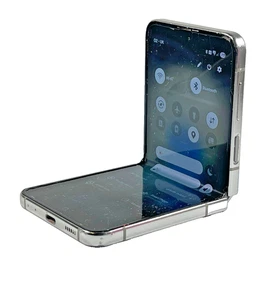 Samsung Galaxy Z Flip5 SM-F731B 256 GB crema sbloccato grado medio C 852 - Foto 1 di 24