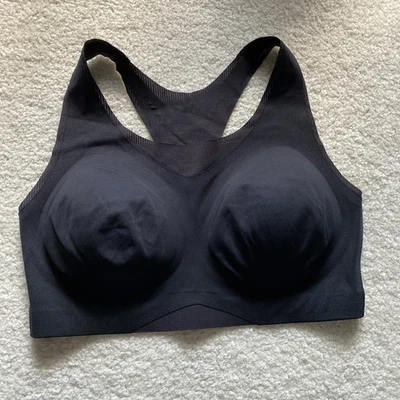 Sujetador deportivo negro Soma M Bliss Breathe Racerback Foto 1 de 4