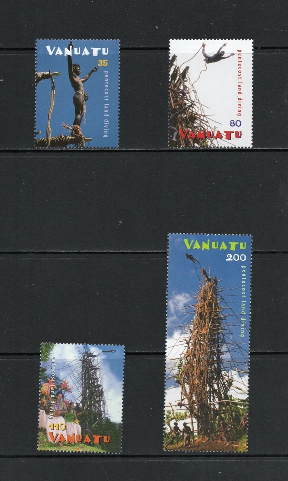 S7368 Вануату 2003 ОСТРОВА ПЕНТЕКОСТ НАЗЕМНЫЕ ВОДОЛАЗЫ 4 В.   Как новые без наклеек и следов - Изображение 1 из 1