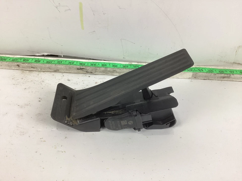 BMW 320i xDrive 2012-2015 acelerador de gasolina pedal módulo de palanca sensor OEM. Foto 1 de 4