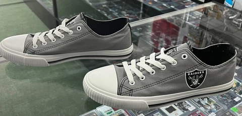 Las Vegas Raiders FOCO Mens Shoes Size 10 Converse Oakland LA Worn Once All Star Cover