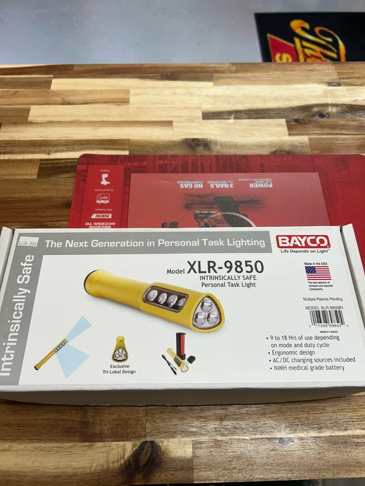 Bayco XLR-9850 Task Light - Image 1 of 1