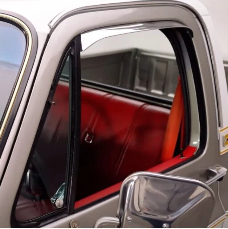 Viseras de ventilación de protección contra la lluvia atornillables de acero inoxidable para Chevy 73-87 de cuerpo cuadrado Foto 1 de 4