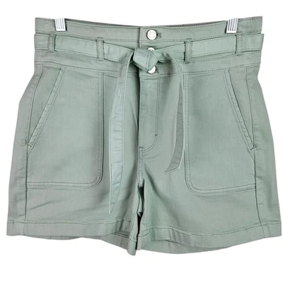 Pantalones cortos de tiro alto White House Black Market WHBM talla 6 verde con cinturón Foto 1 de 4