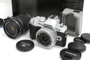 【EXC+++】OLYMPUS OM-D E-M10 Mark III EZ Double Zoom Kit 16MP Shutter Counts: 962 - Bild 1 von 16