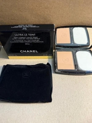 Chanel Ultra Le Teint Ultrawear All day Comfort Flawless Finish Foundation BR32 - Image 1 of 4