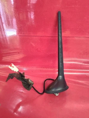 Base de antena de techo radio estéreo Fiat 500 2012-2015 con juego de mástiles negro Foto 1 de 4