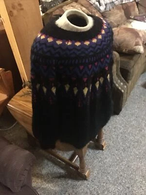 Suéter Time and Tru L 12-14 Negro Festivo Pull Over Cuello Redondo Manga Larga Foto 1 de 4