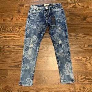 NEW Atmosphere Denim Womens Mia Cropped Jeans, Floral Distressed, Size 11 Junior - Picture 1 of 12