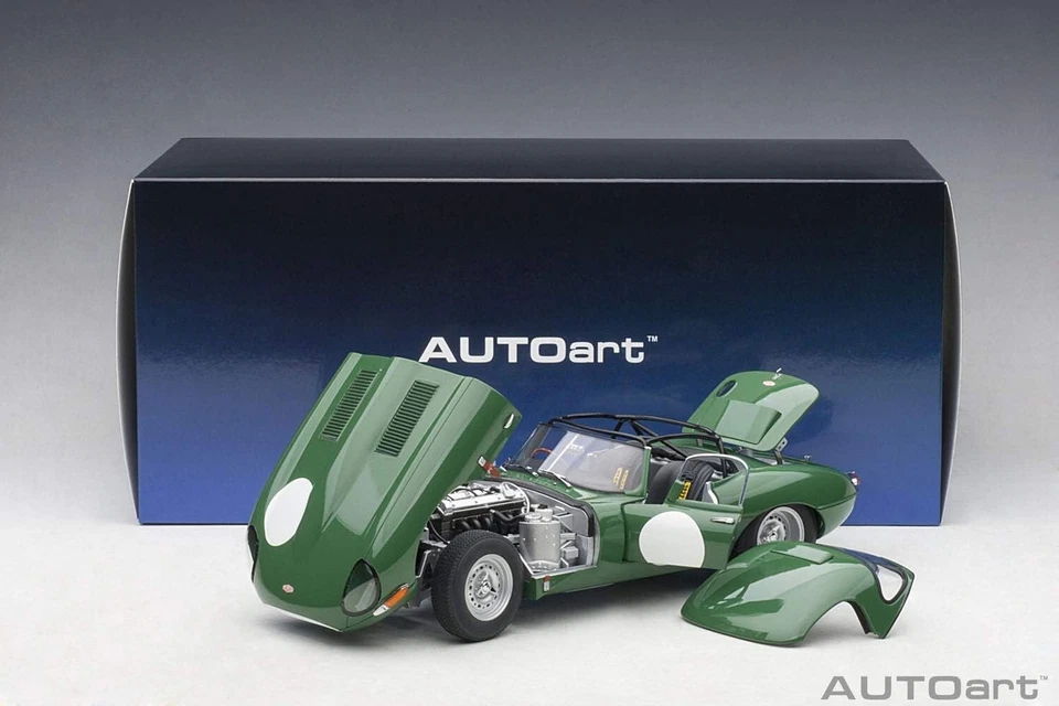 AUTOart 73648 Jaguar Lightweight E-type 1/18 Model Car Opalescent Dark Green