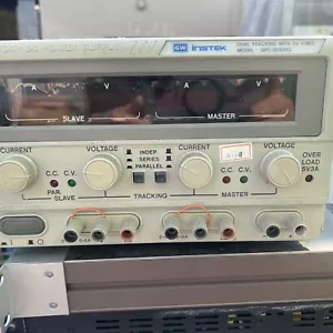 GW Instek GPC-3030DQ Labornetzteil Dual Tracking - Bild 1 von 2