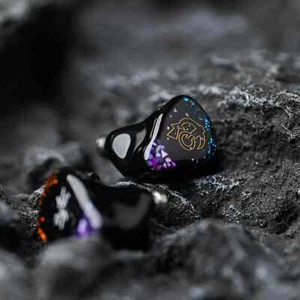 Kiwi Ears x HBB Punch | Hybrid Universal IEMs - Picture 1 of 5