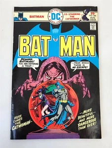 1975 DC Comics Batman Co-Starring The Cat Woman #266 ~ T701m - Picture 1 of 2