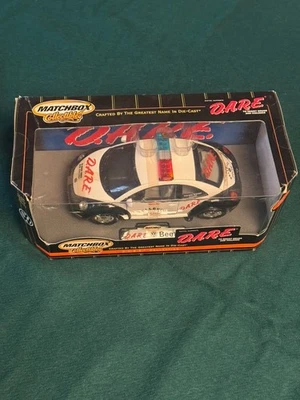 1999 Matchbox Collectibles 1/18 D.A.R.E. Bellevue Police VW BEETLE Die-Cast NEW - Image 1 of 4