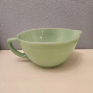 Vtg Fire King Jadeite Oven Ware Mixing Batter Bowl with Pour Spout Handle Green  - Picture 1 of 12