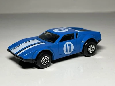 Винтажный спичечный коробок De Tamaso PANTERA 1975 NO 17 NO8 LESNEY синие белые полосы - Изображение 1 из 4