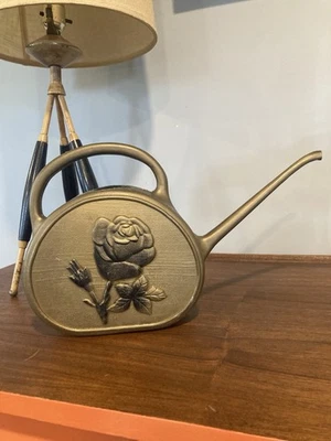 Molde de sopro vintage Union Products preto e dourado com regador de rosas 3D EUA - Imagem 1 de 4