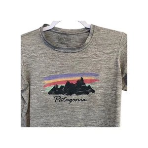 Patagonia Capilene Cool Daily Graphic T-Shirt Grau meliert Berggröße S - Bild 1 von 8