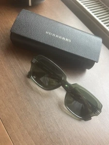 Burberry Eldon Green Sunglasses With Original Case - Picture 1 of 5