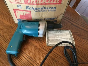 MAKITA 6802- BV Variable Speed Electric Screwdriver w/ Forward-Reverse - Picture 1 of 8