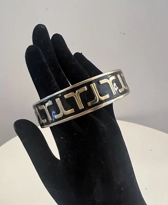 Pulsera Redonda Trina Turk Dorado Negro Esmalte OS Foto 1 de 4