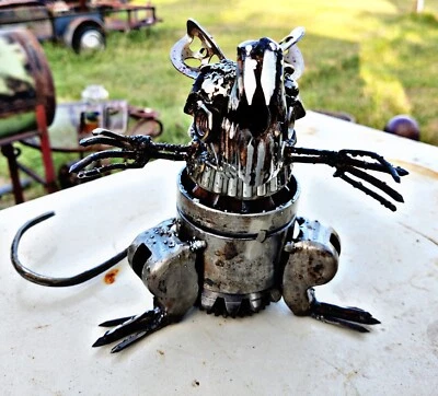 ESCULTURA ARTÍSTICA DE METAL RATA MALVADA HECHA A MEDIDA Foto 1 de 4