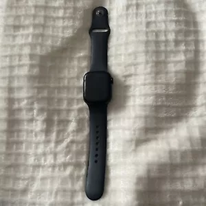 Apple Watch Series 7 41mm (GPS) Aluminum Black with Black Sport Band -Acceptable - Picture 1 of 6