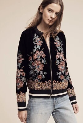 Chaqueta Bomber Anthropologie Elevenses Bordada Con Cuentas Terciopelo Negro Talla XS Foto 1 de 4